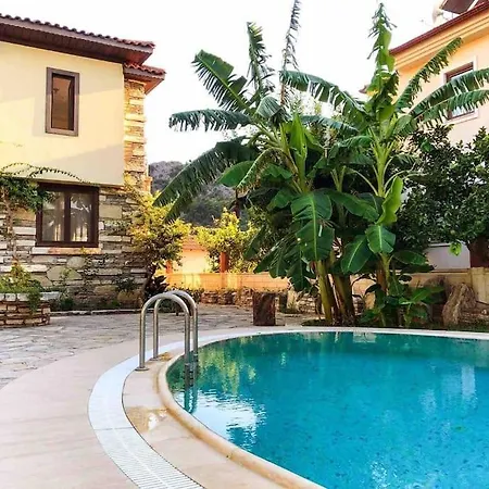 Villa Tas Center ,detached Garden & Pool